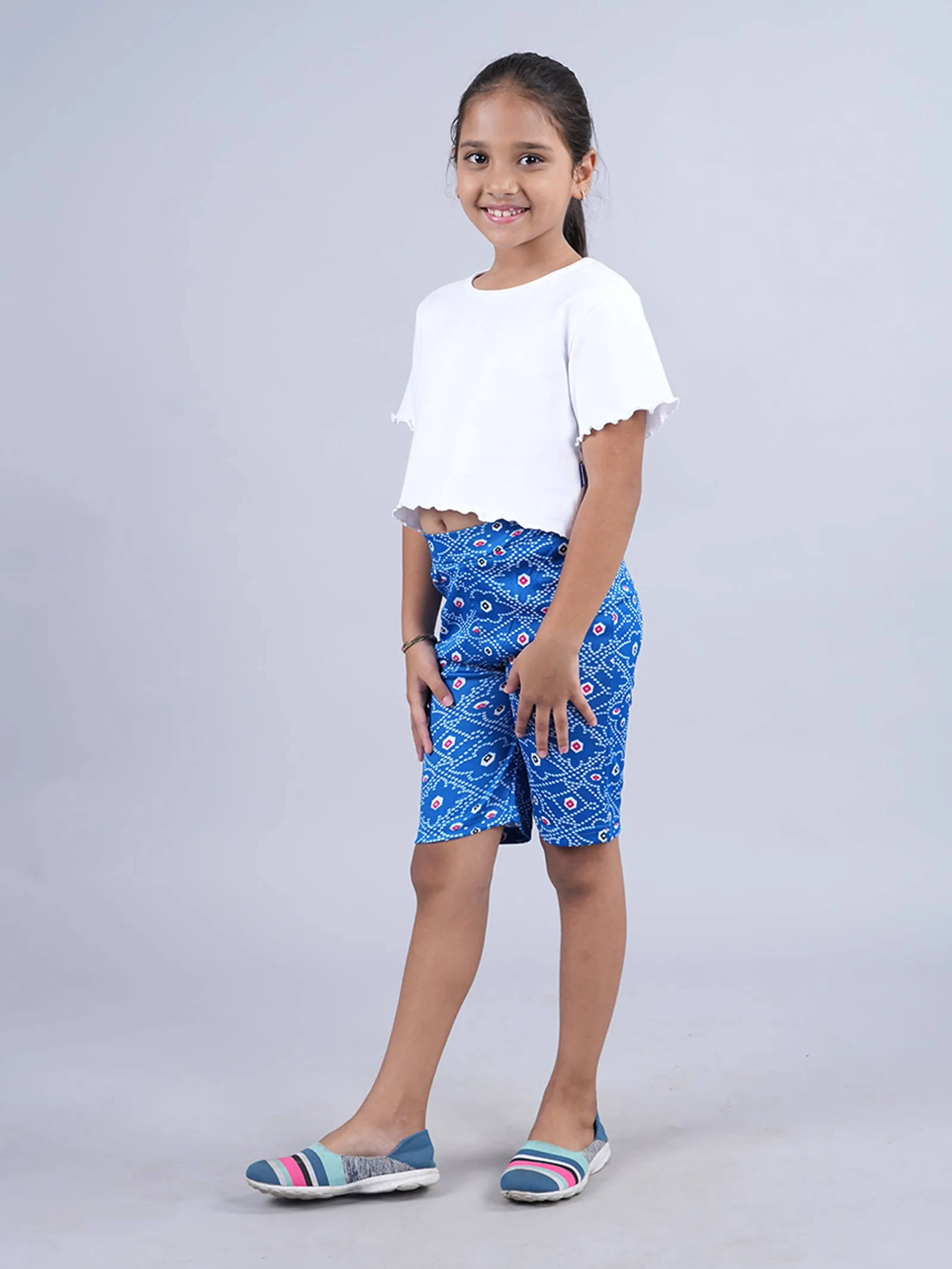 Girls Solid Crop Tee & Cycling Shorts Set